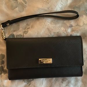 Kate Spade wristlet wallet
